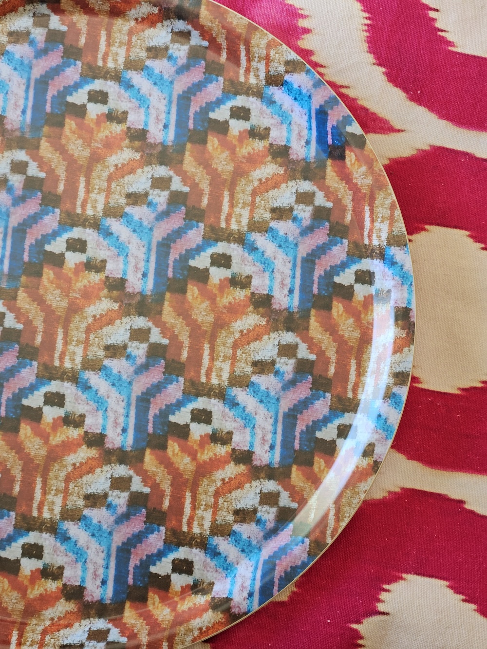 les-ottomans-tablett-rund-holz-ikat-print image 2