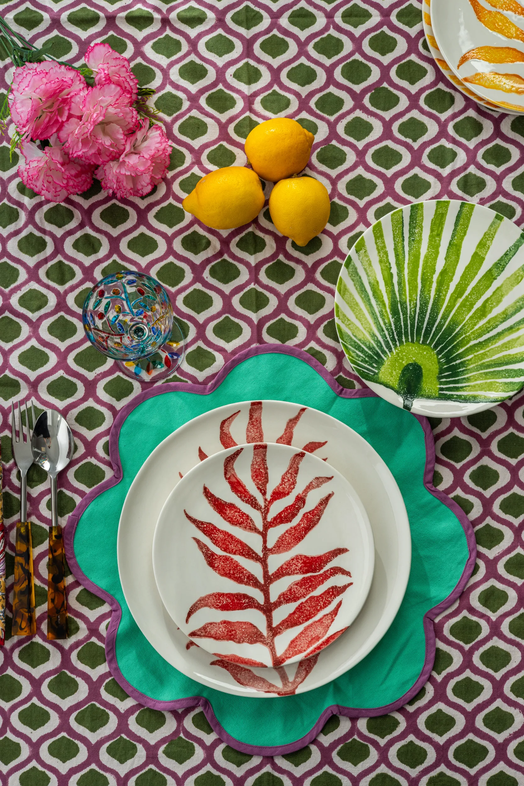 les-ottomans-teller-leaves-le02-keramik-blatt-dekor image 2