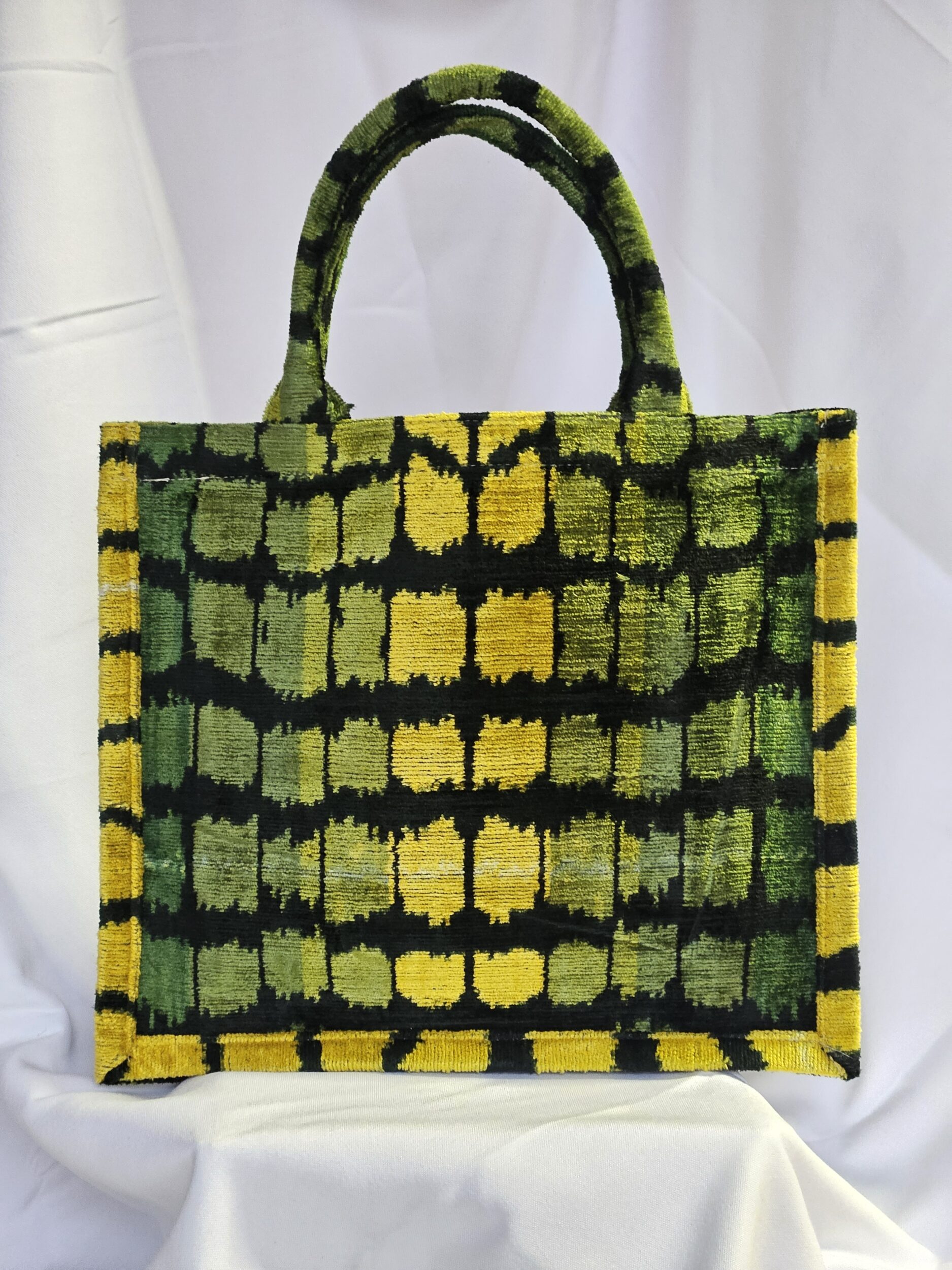les-ottomans-tote-gro-13-seidensamt-ikat-muster image 1