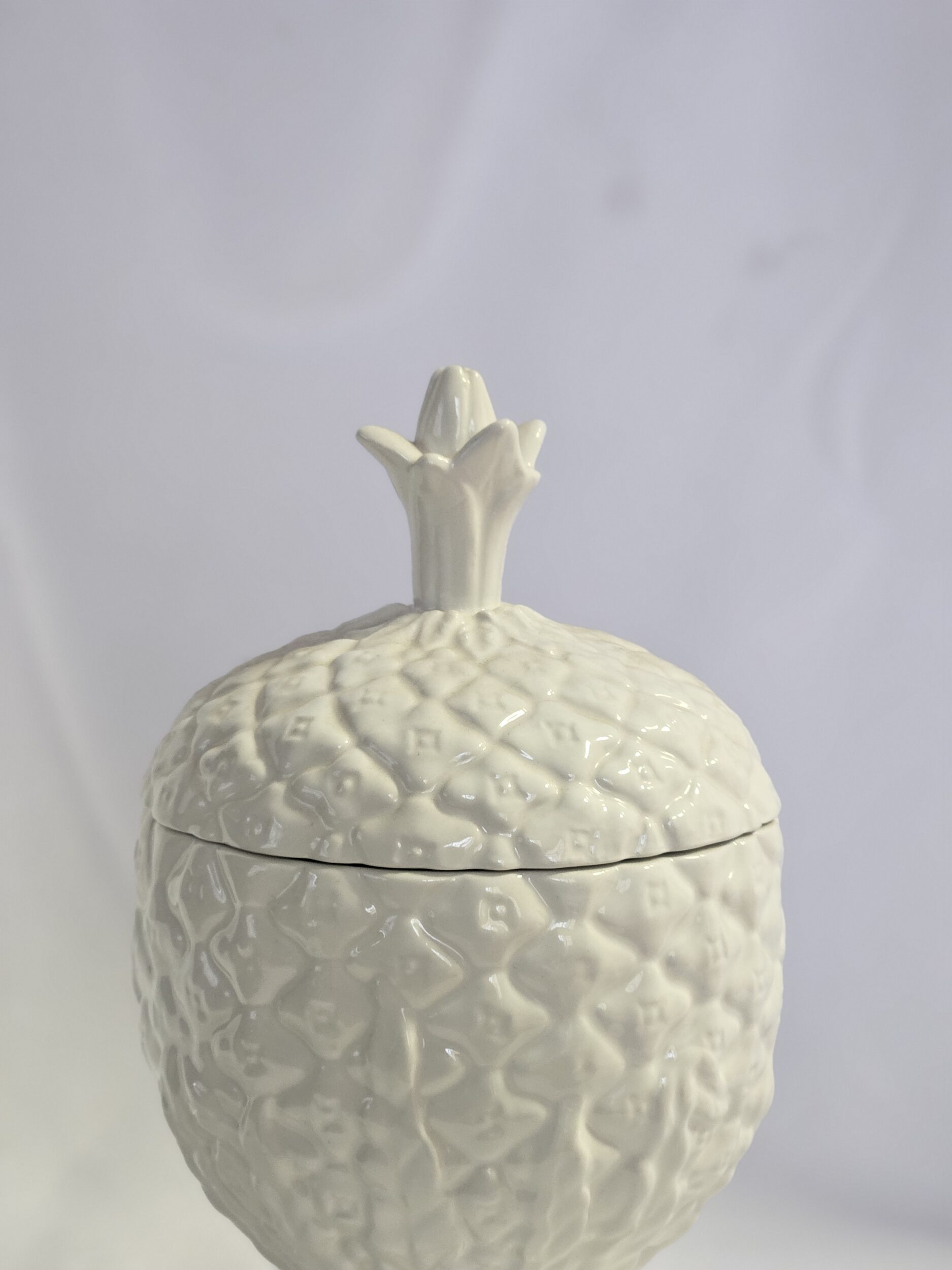 les-ottomans-ananas-scatola-tonda-keramikdose-mit-deckel-wei image 2