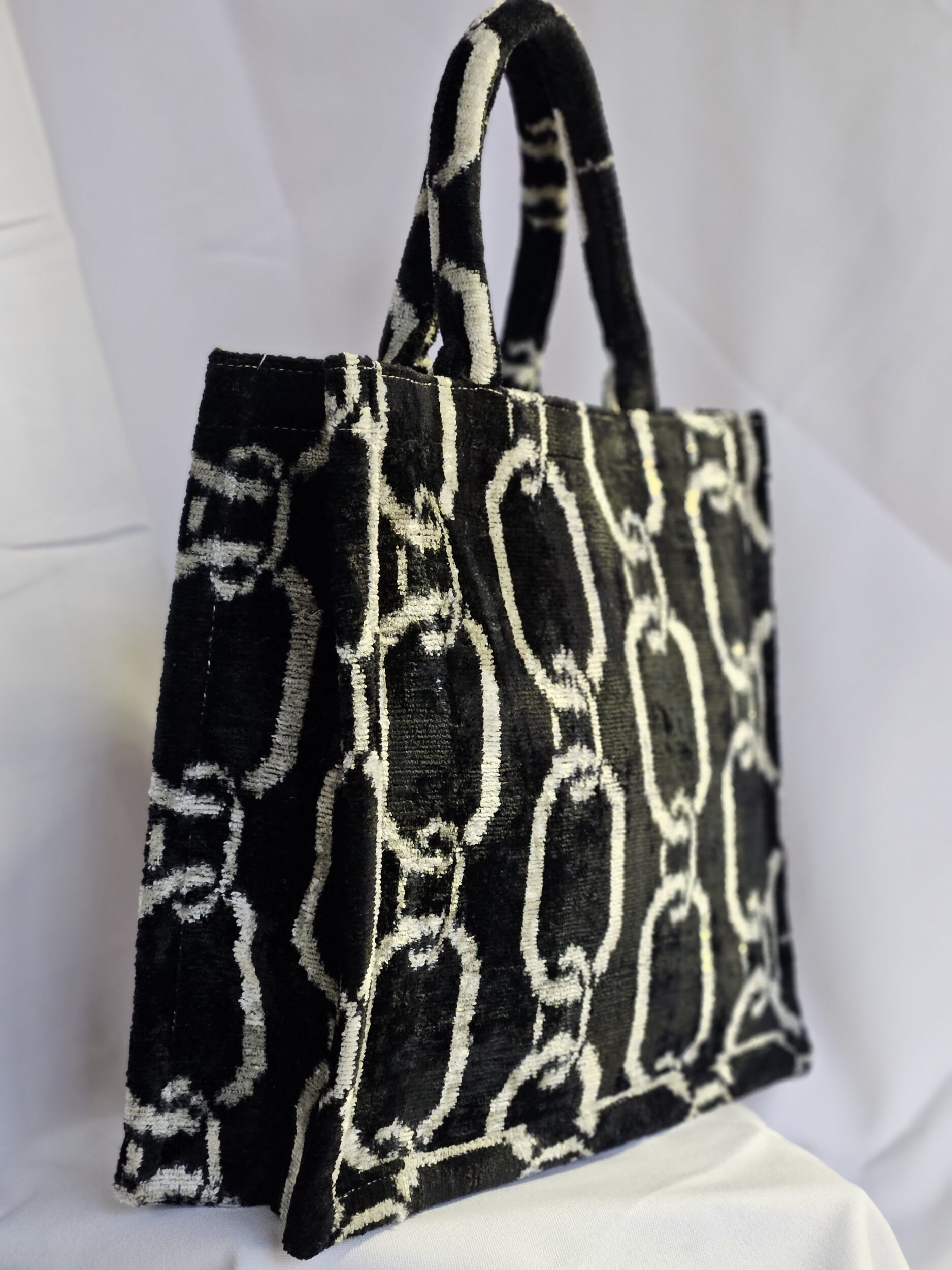 les-ottomans-borsa-tote-07-gro-e-tote-tasche-aus-seidensamt image 3