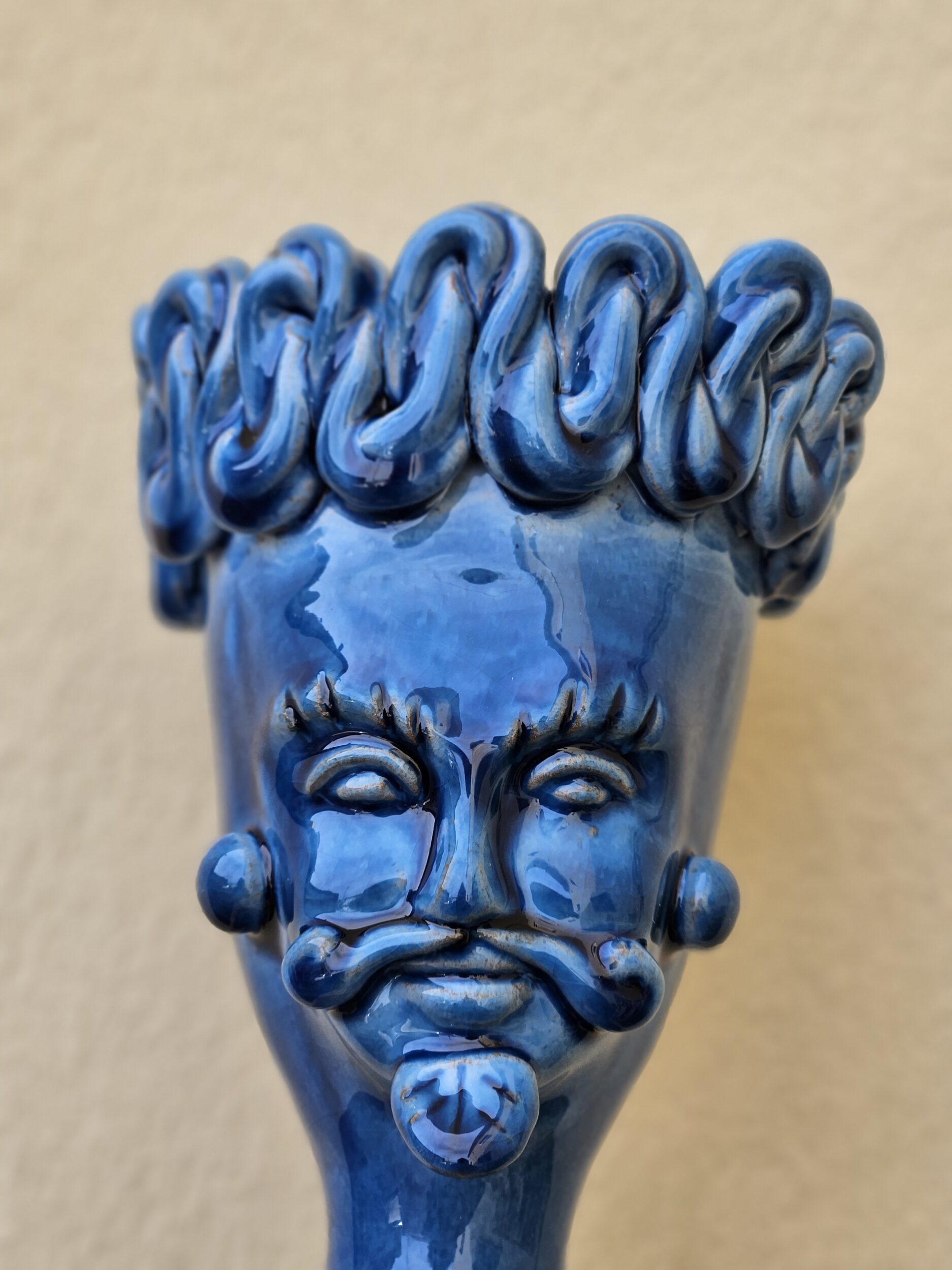 les-ottomans-sicily-sculpture-vase-keramik-2er-set-gesicht-handbemalt image 2