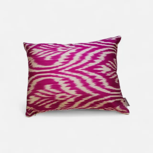 les-ottomans-ikat-kissenbezug-aus-seide-10 image 1