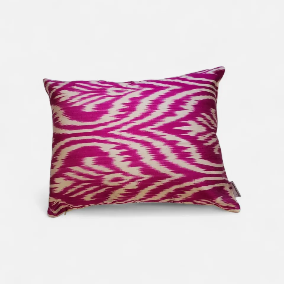 les-ottomans-ikat-kissenbezug-aus-seide-10 image 1
