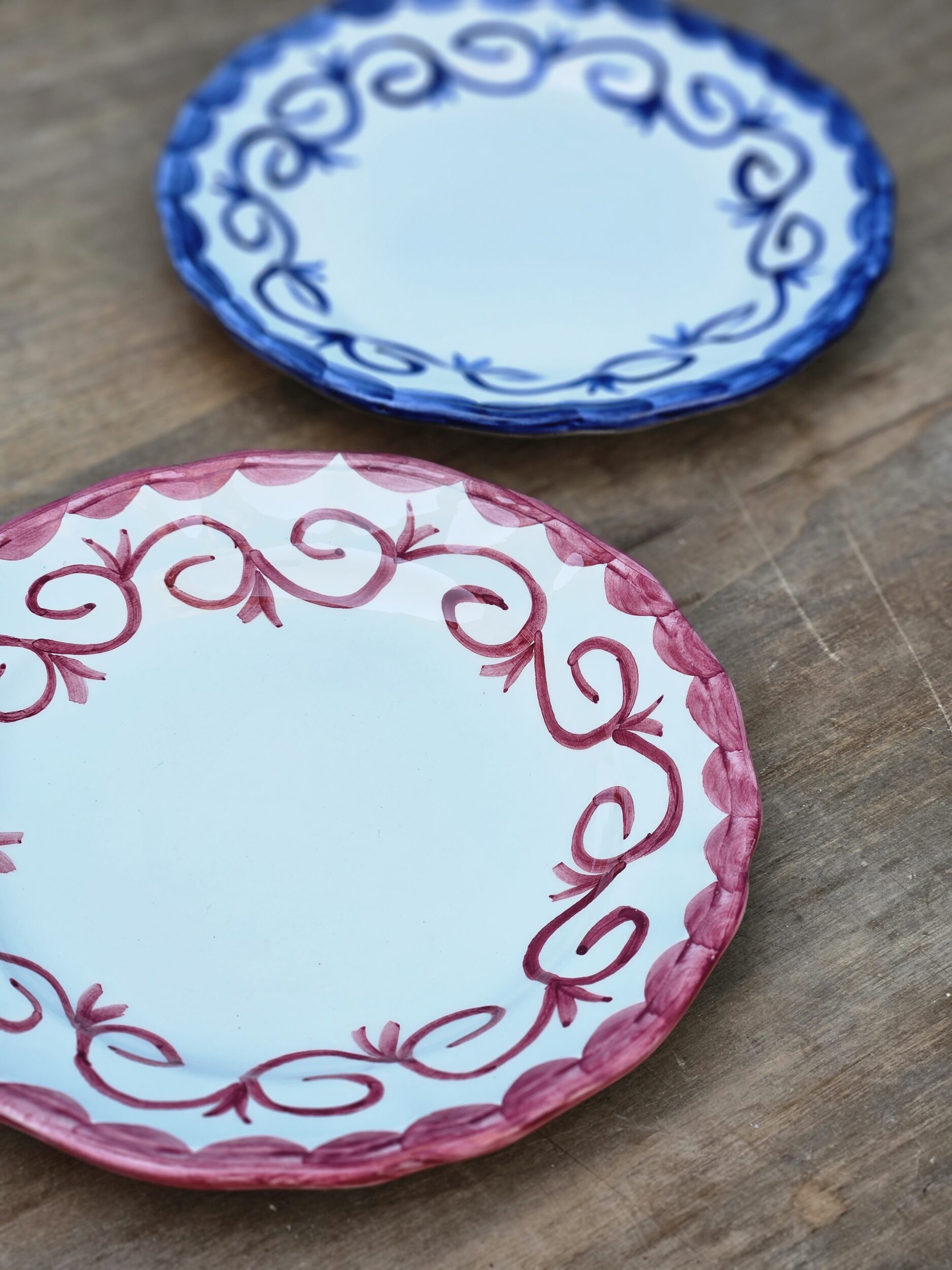 les-ottomans-set-aus-2-handbemalten-keramiktellern-essteller-dessertteller-blau- image 2