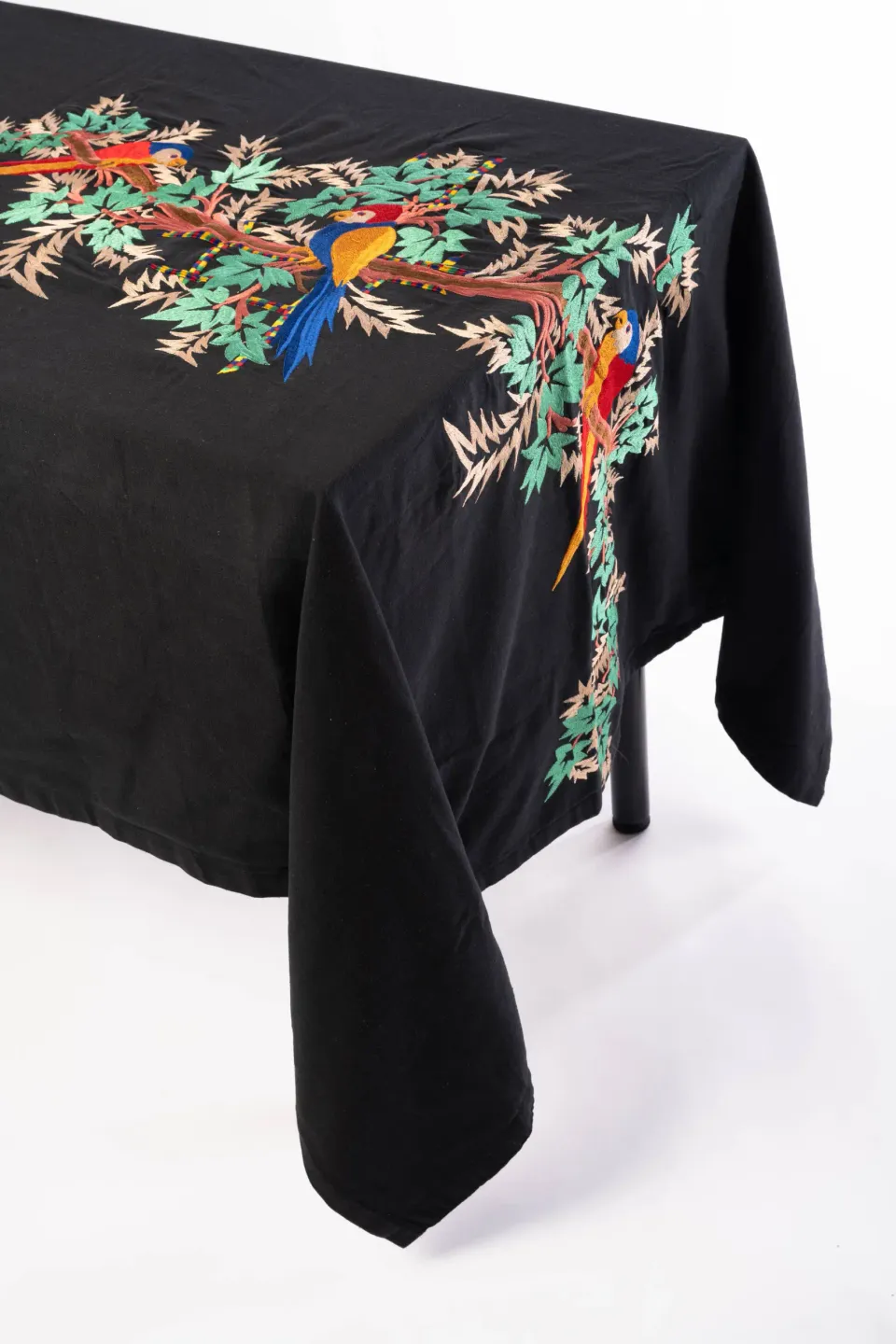 les-ottomans-tischdecke-baumwolle-bestickt-blumen-ebt17 image 1