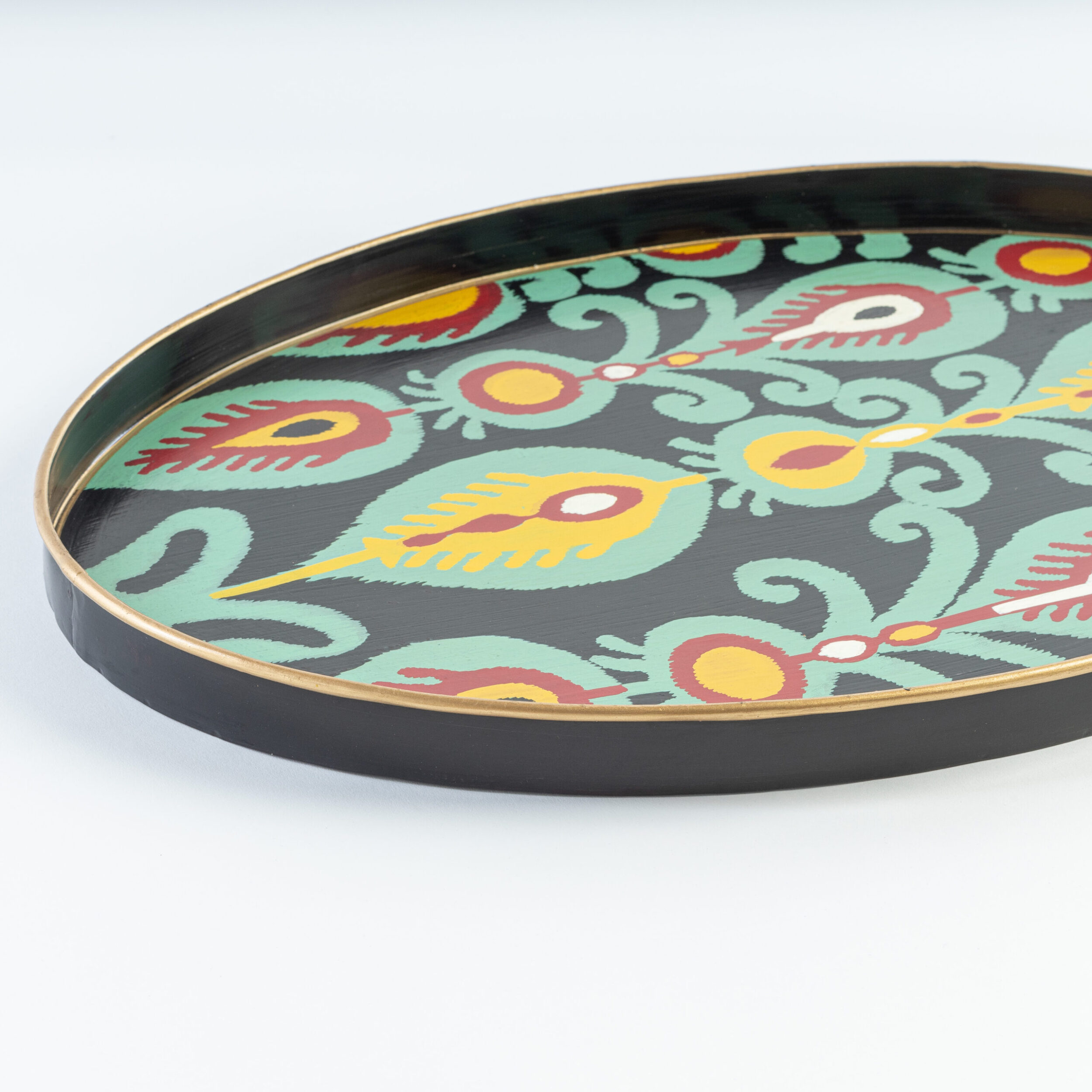 les-ottomans-ikat-it02-tablett-aus-handbemaltem-eisen image 3