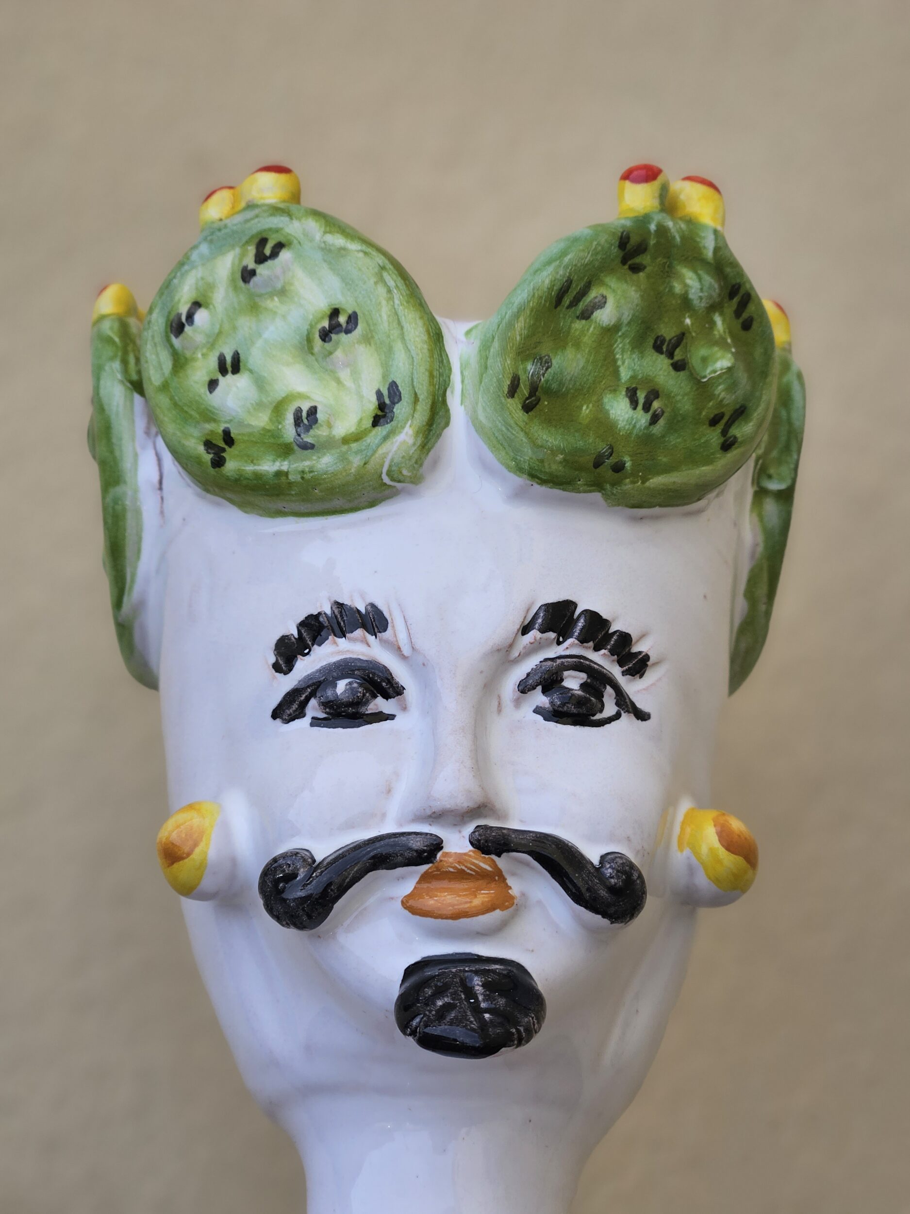 les-ottomans-sicily-sculpture-vase-2er-set-handbemalte-gesichtsvasen image 3