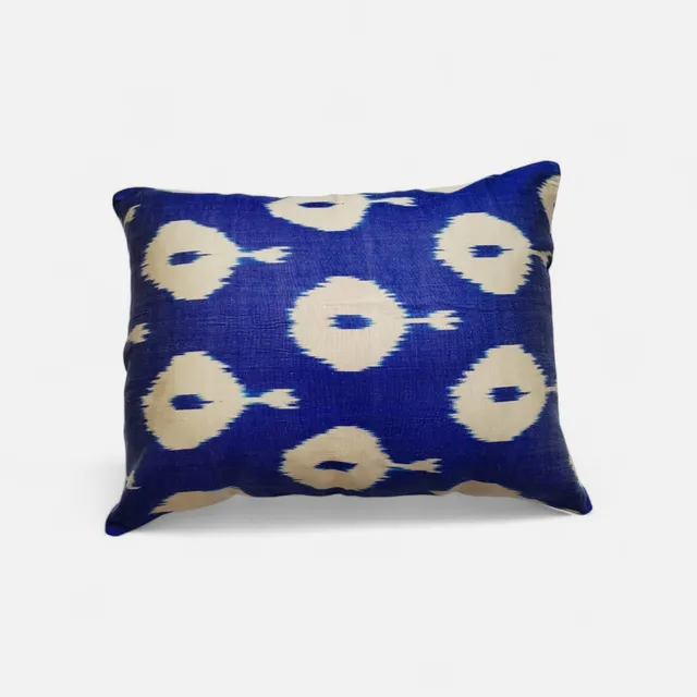 les-ottomans-ikat-kissenbezug-aus-seide-6 image 1