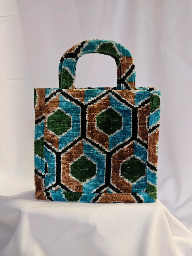 les-ottomans-tote-piccola-14-tasche-seidensamt-ikat image 1