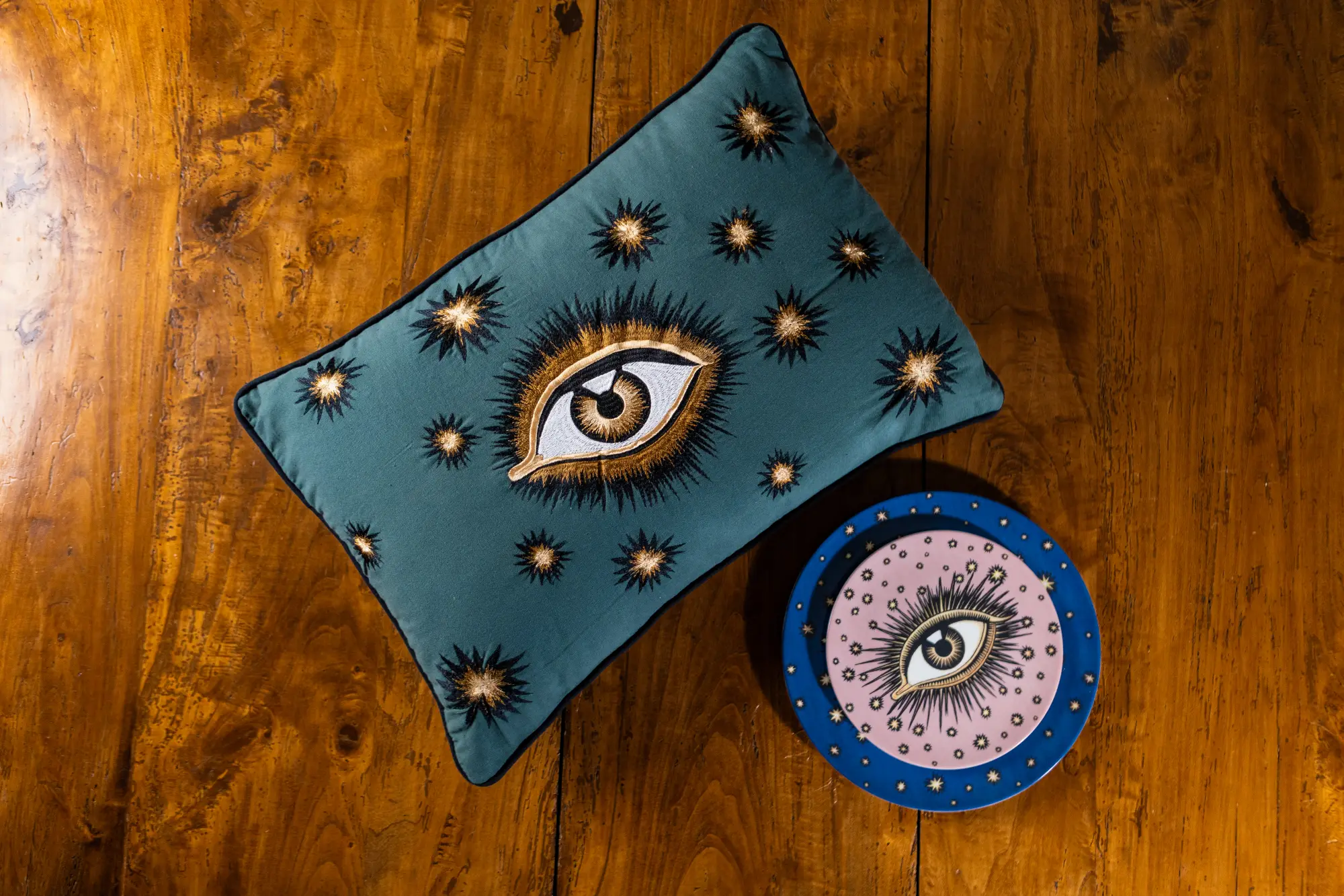 les-ottomans-eye-dessertteller-rosa-aus-porzellan image 2
