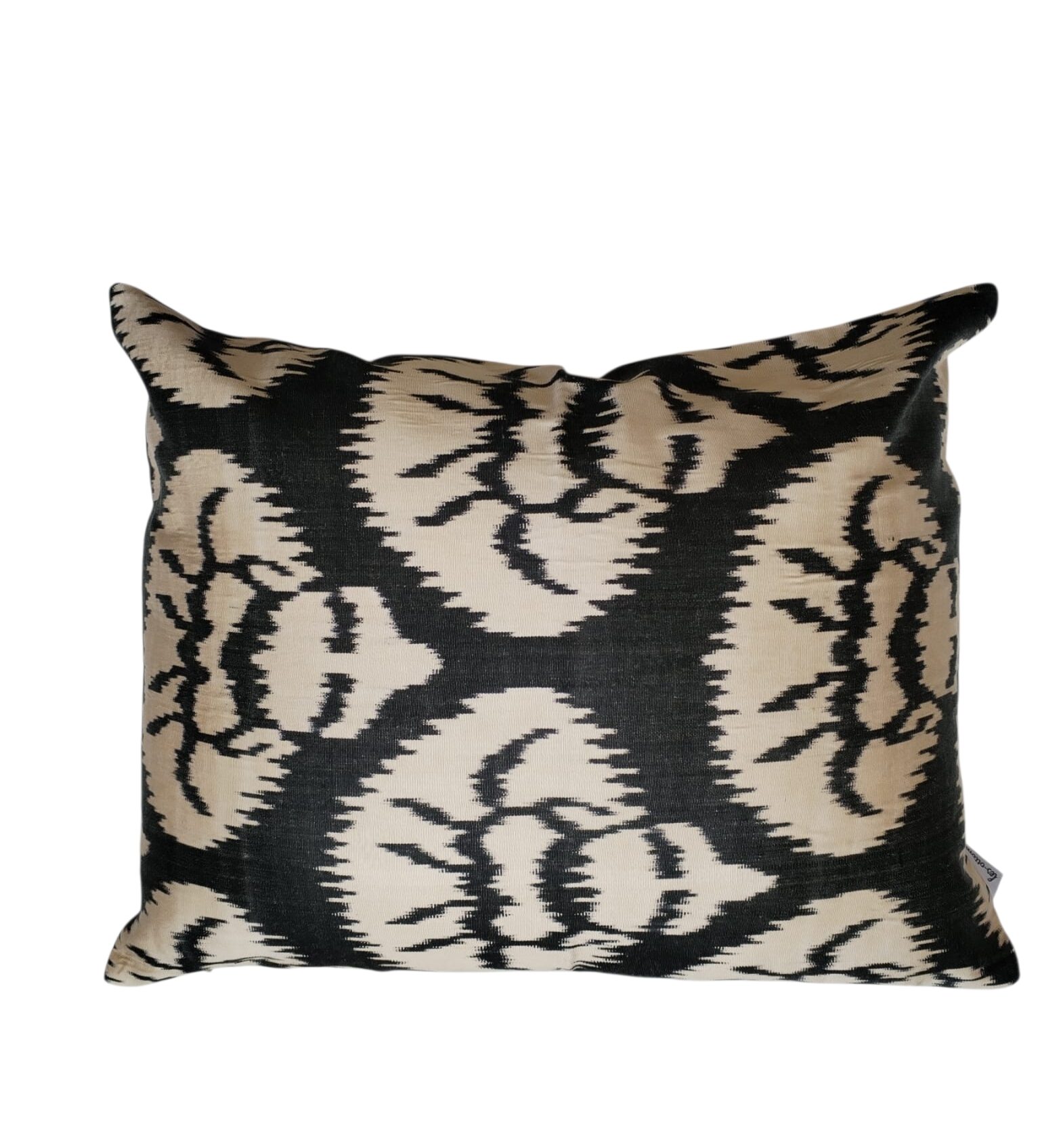 les-ottomans-ikat-double-face-kissenbezug-aus-seide image 1