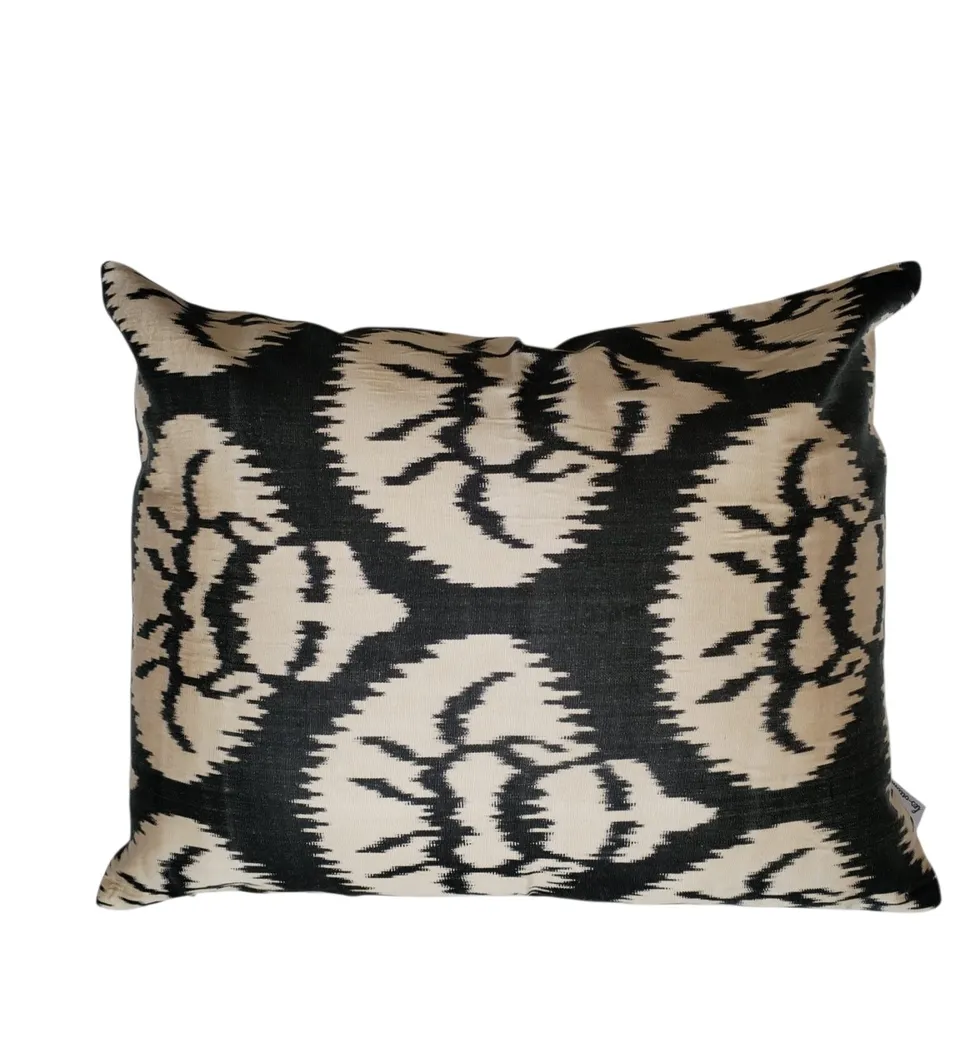 les-ottomans-ikat-double-face-kissenbezug-aus-seide image 1
