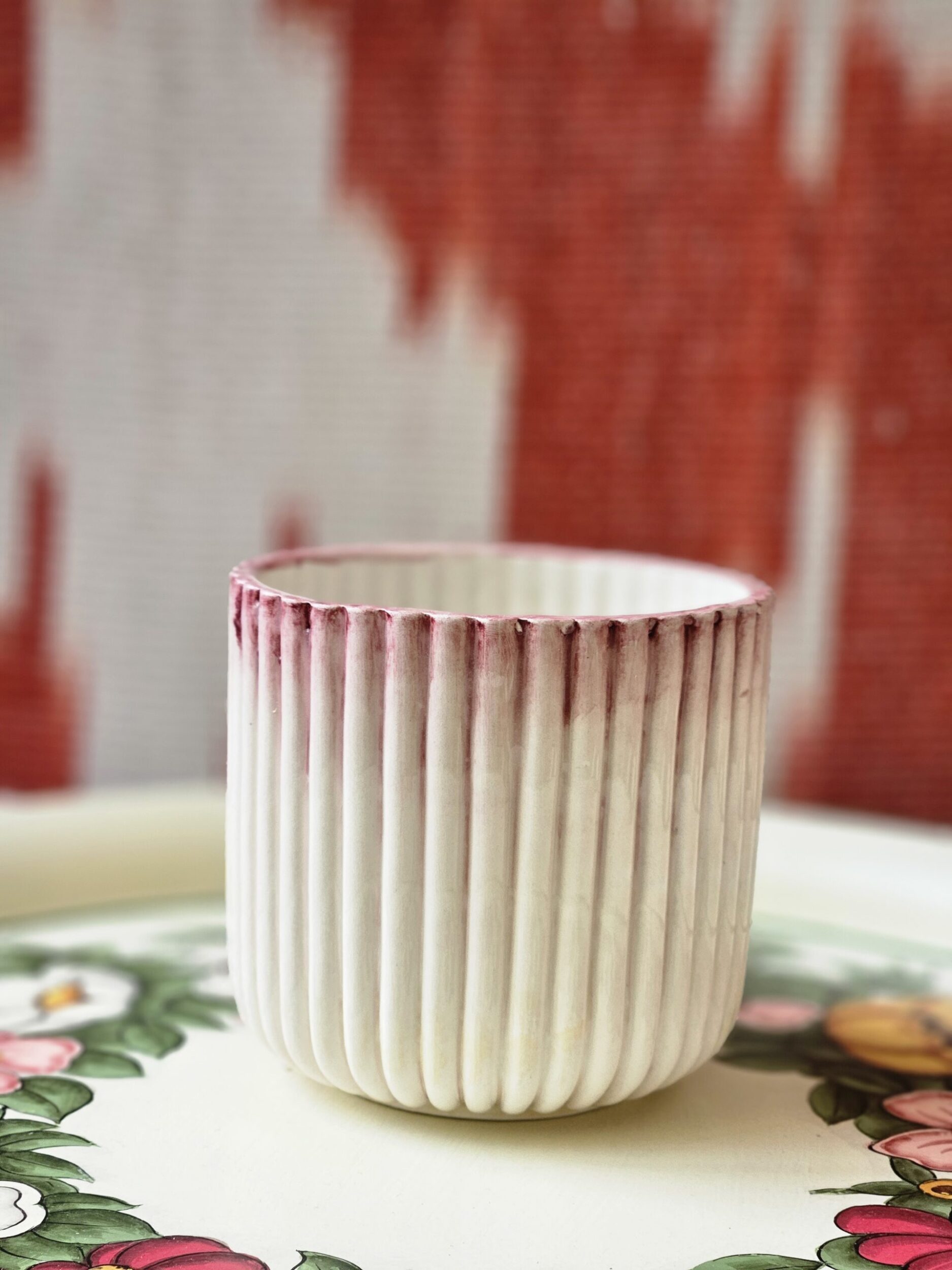 les-ottomans-tasse-aus-keramik-handbemalt-shaded-pink image 3