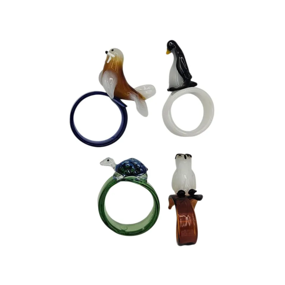 les-ottomans-03-4er-set-serviettenringe-aus-glas-mit-tierfiguren image 1