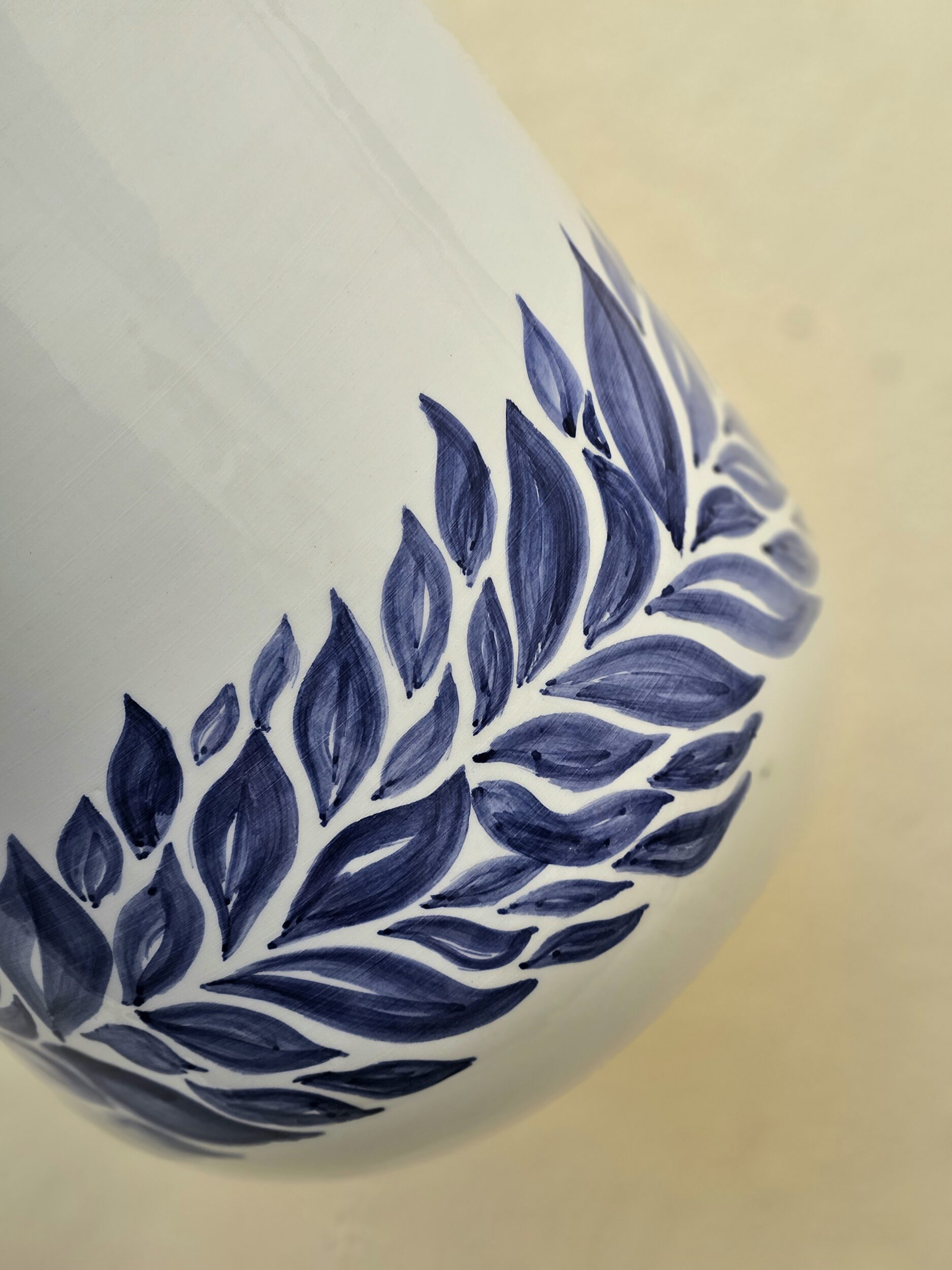 les-ottomans-palmen-vase-handbemalte-keramikvase-in-gr-n image 2