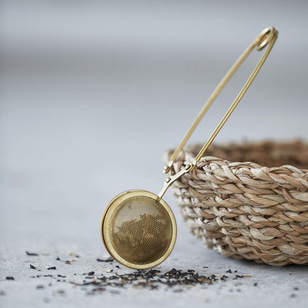 nicolas-vah-tee-ei-edelstahl-mit-gold-finish image 3