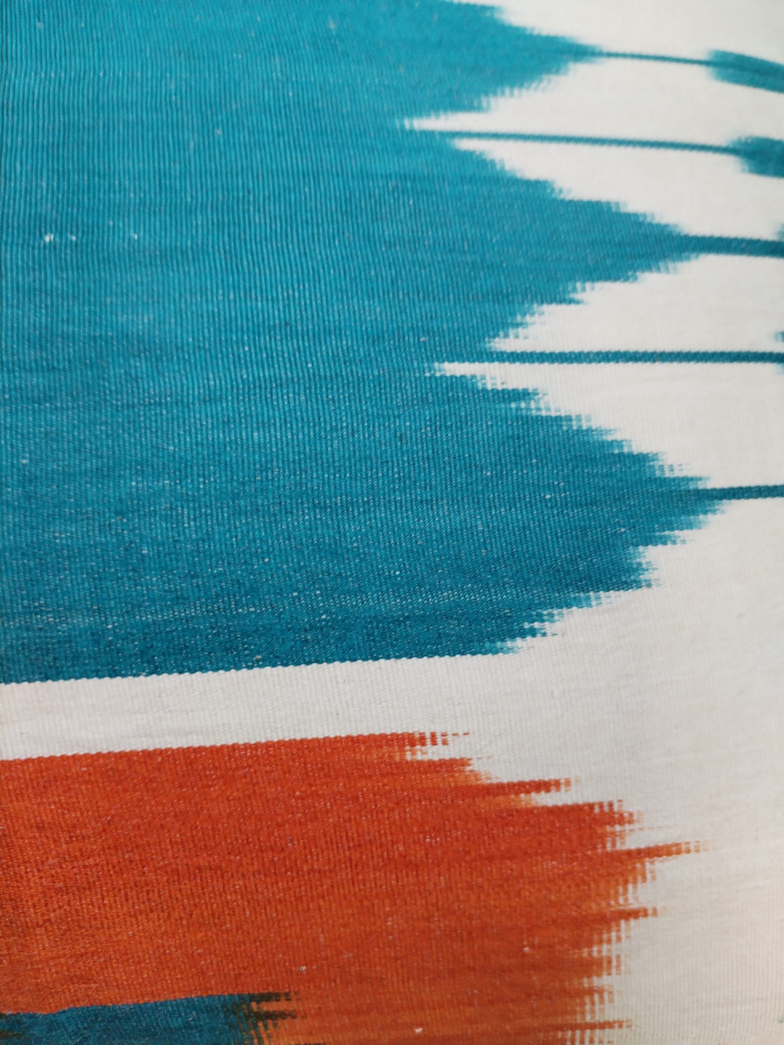 les-ottomans-ikat-kissenbezug-aus-seide image 2