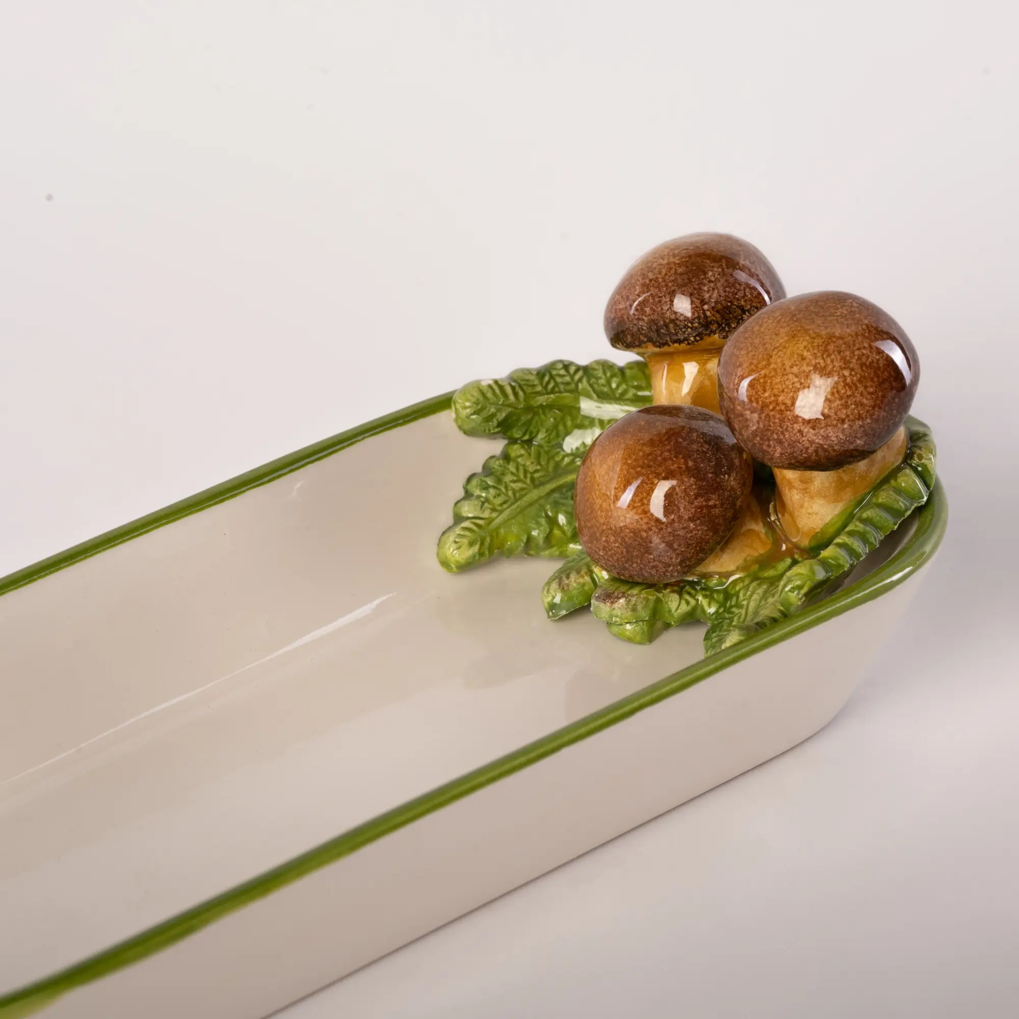 les-ottomans-funghi-mutt10-tablett-aus-handbemalter-keramik image 3