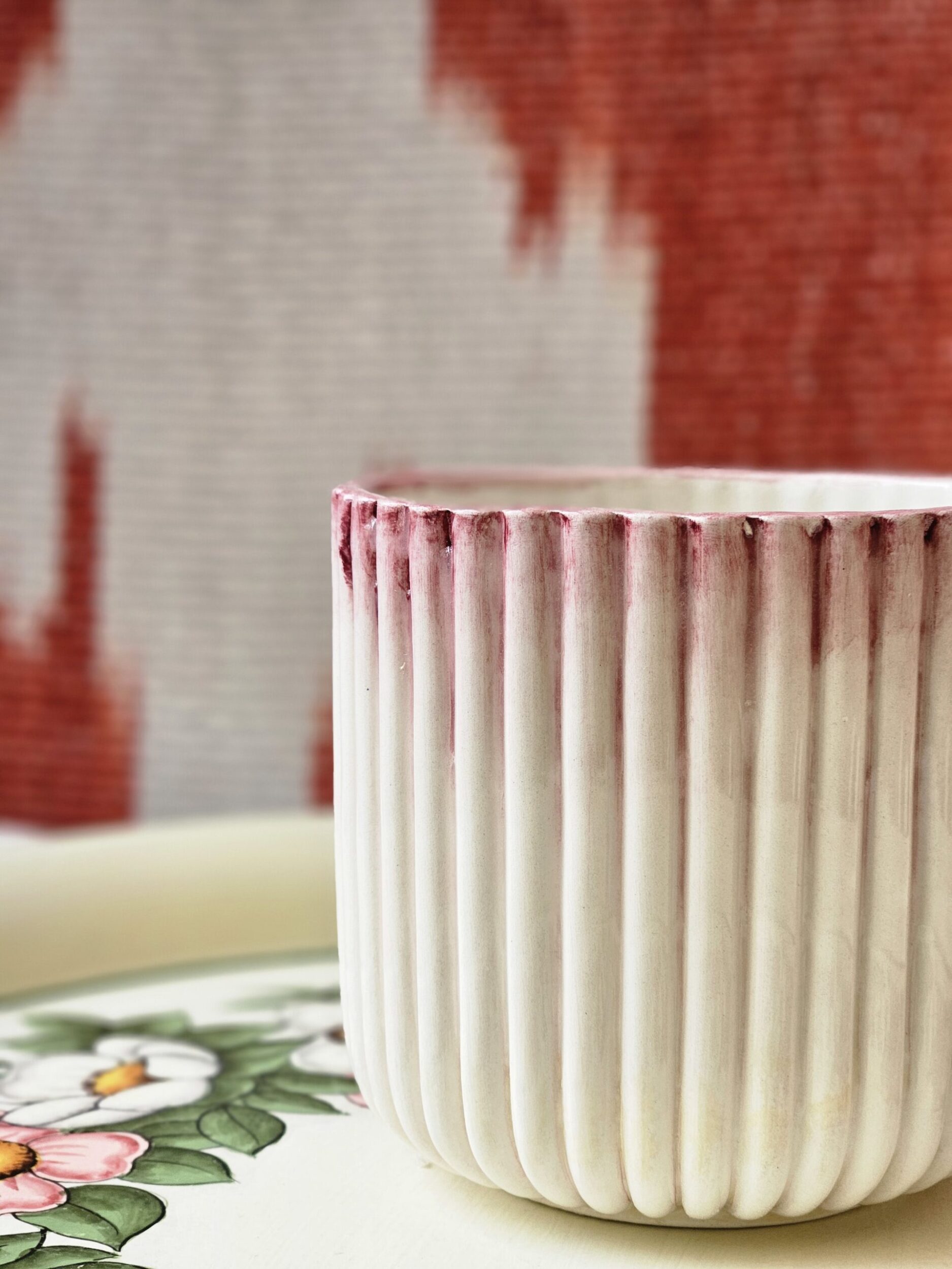 les-ottomans-tasse-aus-keramik-handbemalt-shaded-pink image 2