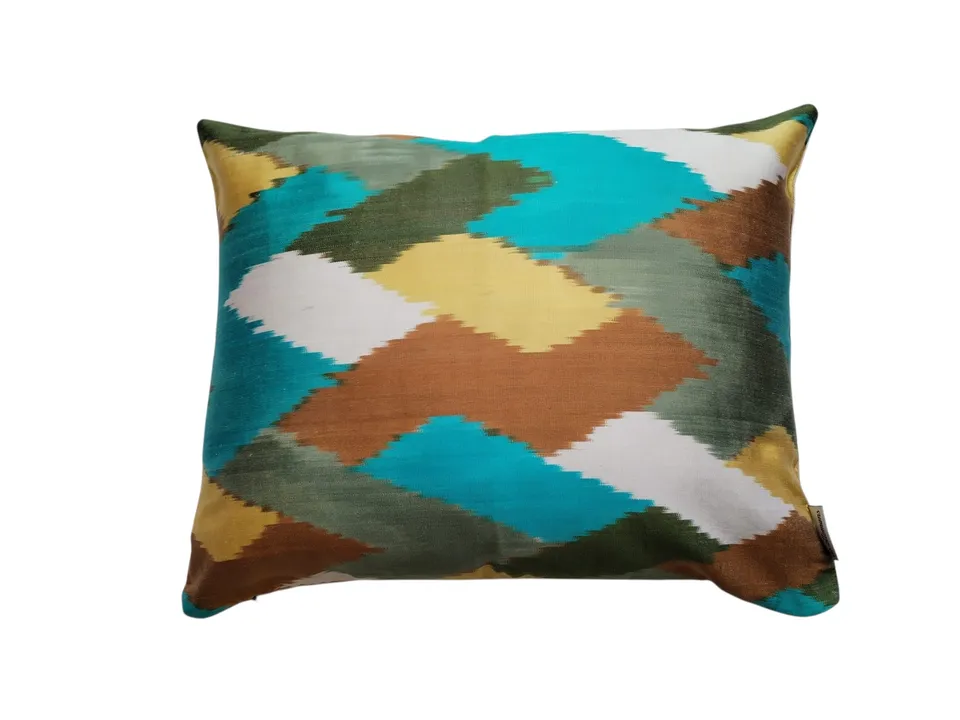 les-ottomans-ikat-kissenbezug-aus-seide-9 image 1