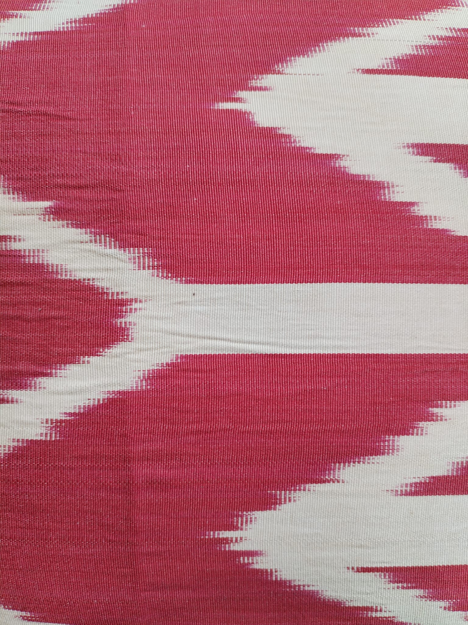 les-ottomans-ikat-seiden-kissenbezug image 2