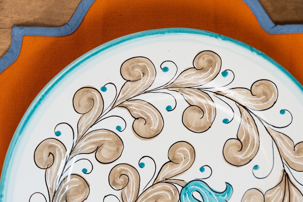 les-ottomans-dessertteller-keramik-handbemalt-mit-floralem-muster image 3