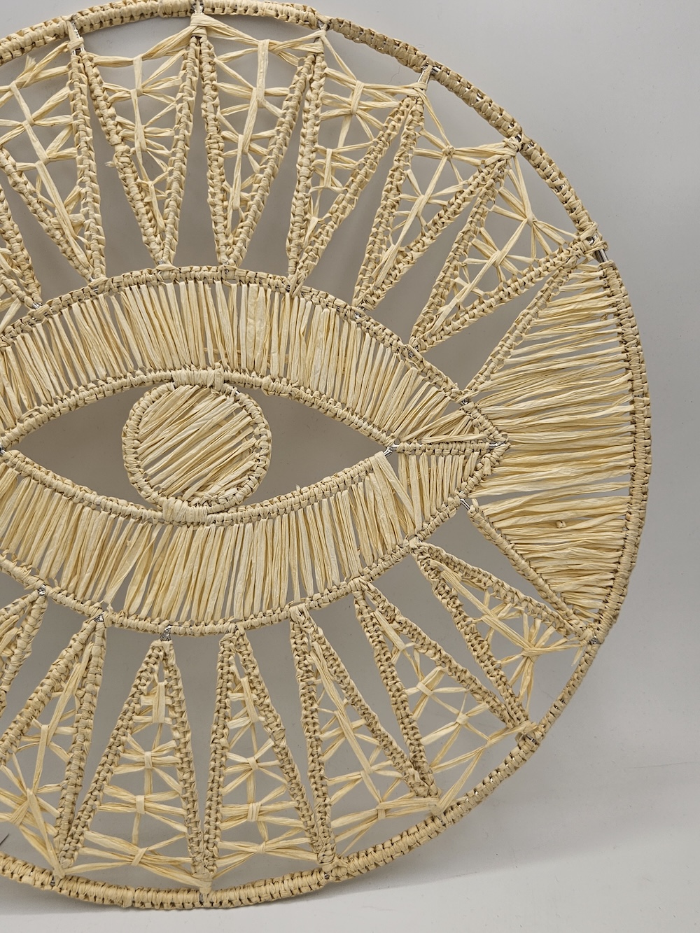 les-ottomans-all-seeing-eye-platzset-aus-raffia-blau-gold image 2