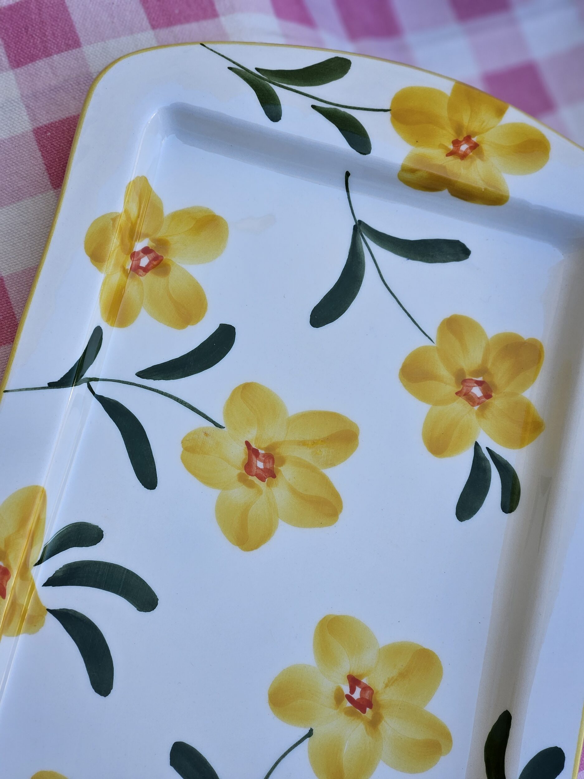 les-ottomans-florale-tablett-aus-handbemalter-keramik image 2