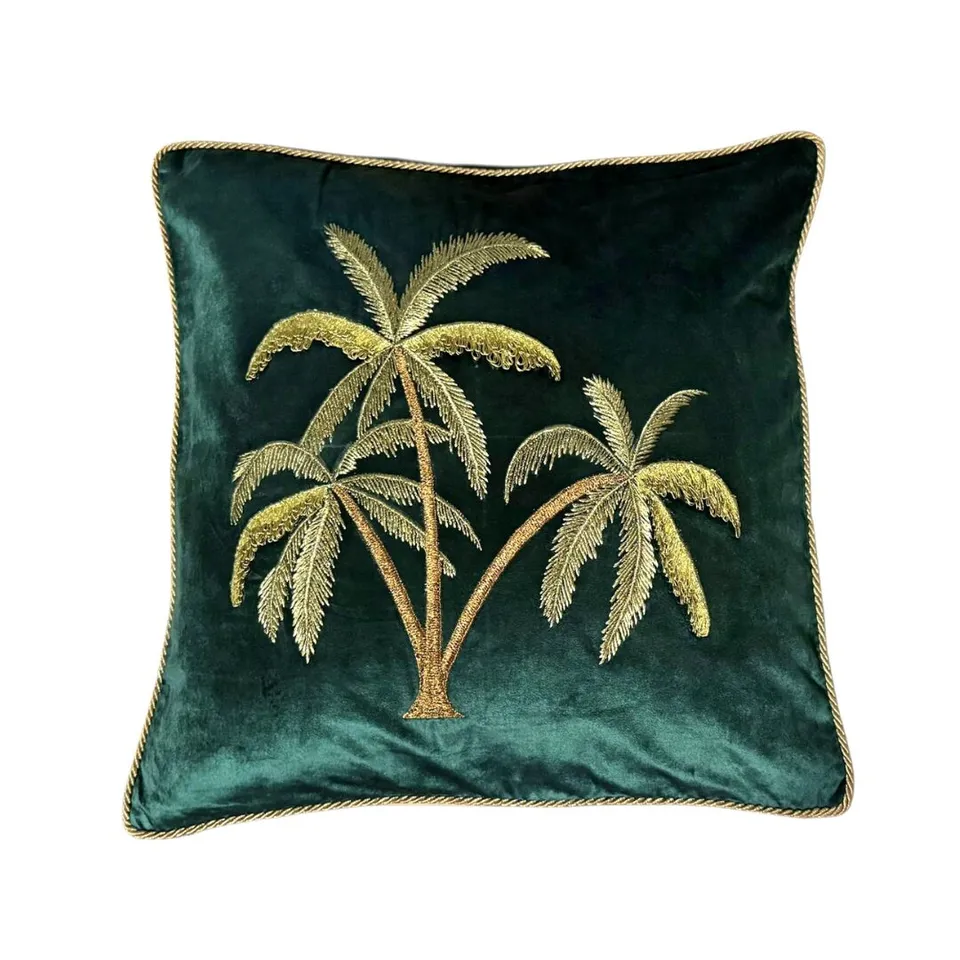 les-ottomans-ebc82-kissenbezug-samt-bestickt-palmenmotiv image 1